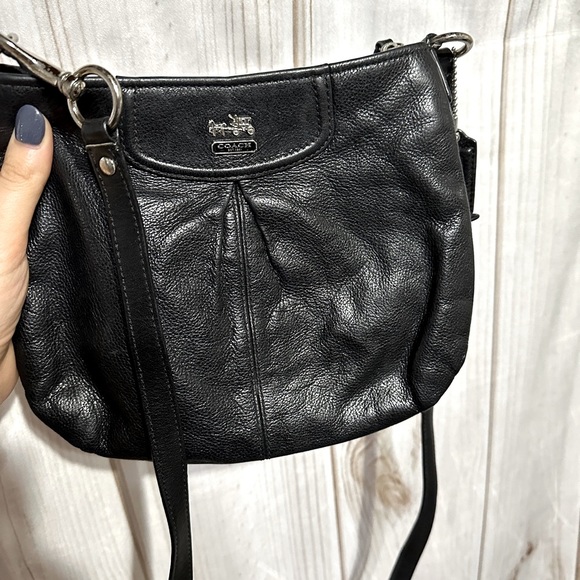 VINTAGE COACH CROSSBODY! - Picture 4 of 12